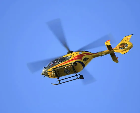 Helicopter Hire - 斗球